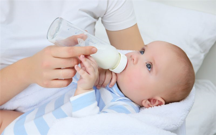 Молоко: Его потребности от 0 до конца 4-го месяца