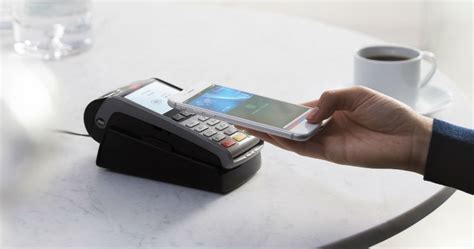 Ожидаемый запуск Apple Pay в России