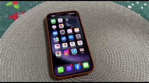 Улучшенная автономная работа и возможности зарядки iPhone 11